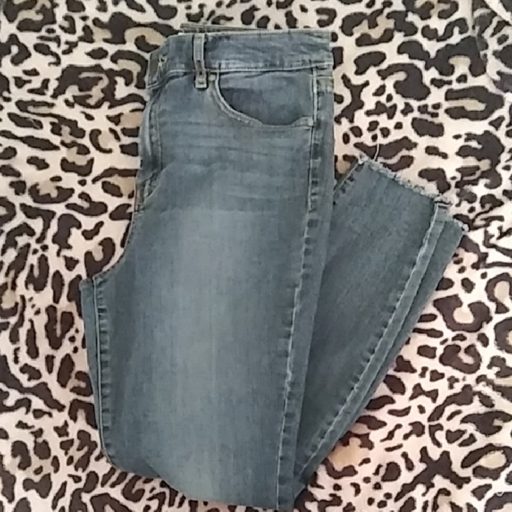 😍EUC👖Jessica Simpson High Rise Blue Straight Leg. Frayed Skinny Ankle Jeans.